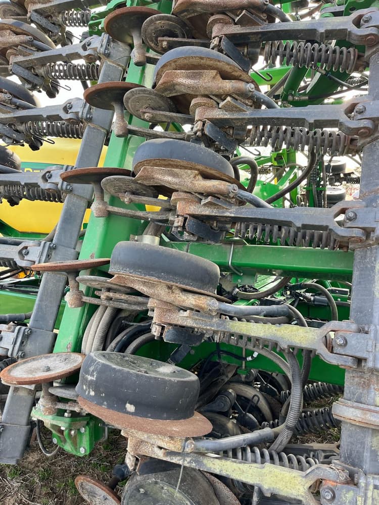 John Deere 1990 Planting Air Seeders or Carts for Sale Tractor Zoom