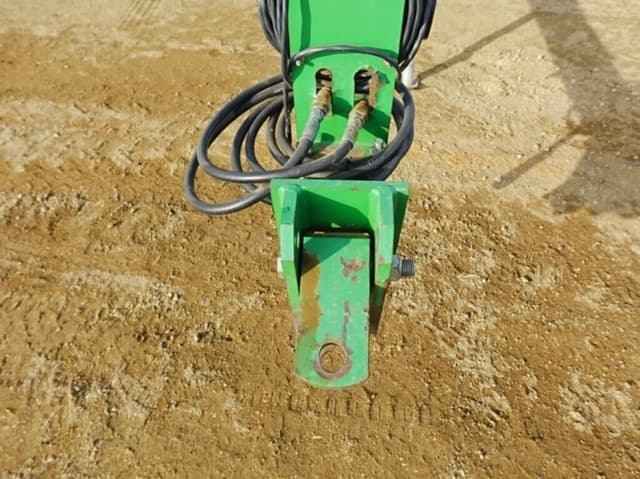 Image of John Deere 200 equipment image 4