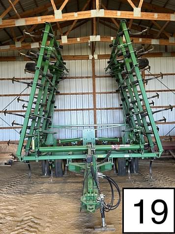 Main image John Deere 2210