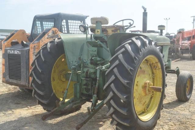 Image of John Deere 2010 equipment image 2