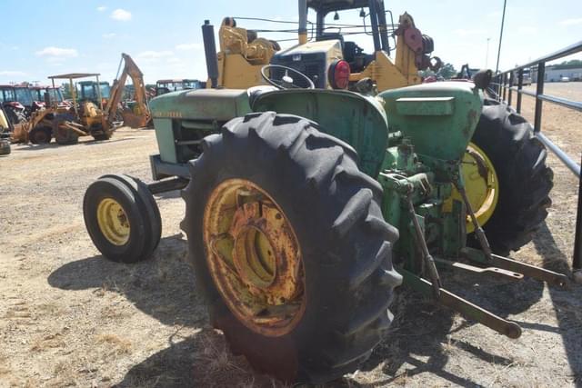 Image of John Deere 2010 equipment image 1