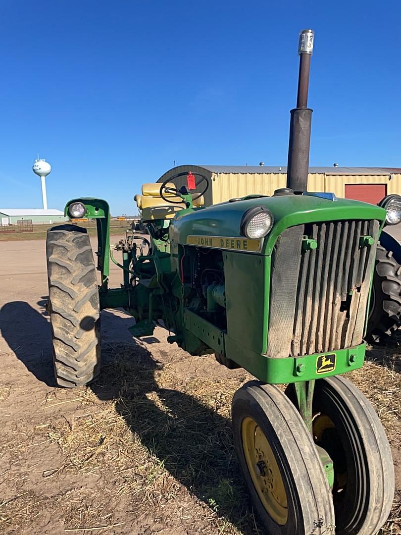 Image of John Deere 2010 Primary image