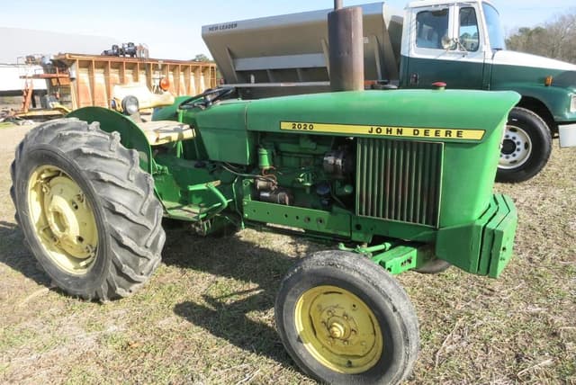Image of John Deere 2020 equipment image 1