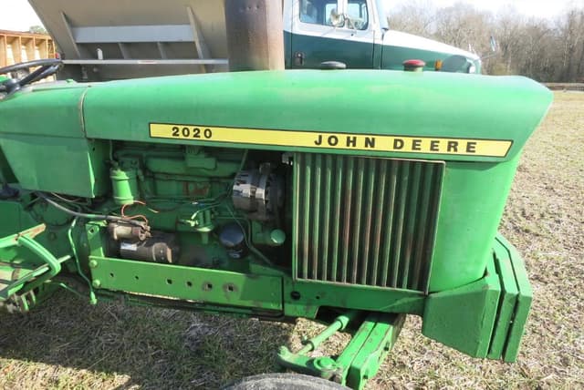 Image of John Deere 2020 equipment image 2