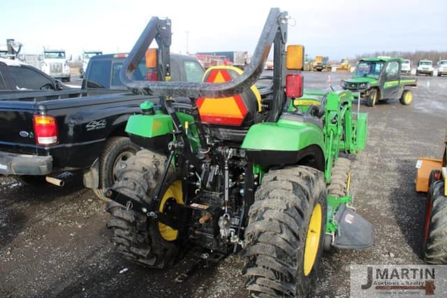 Image of John Deere 2038R equipment image 2