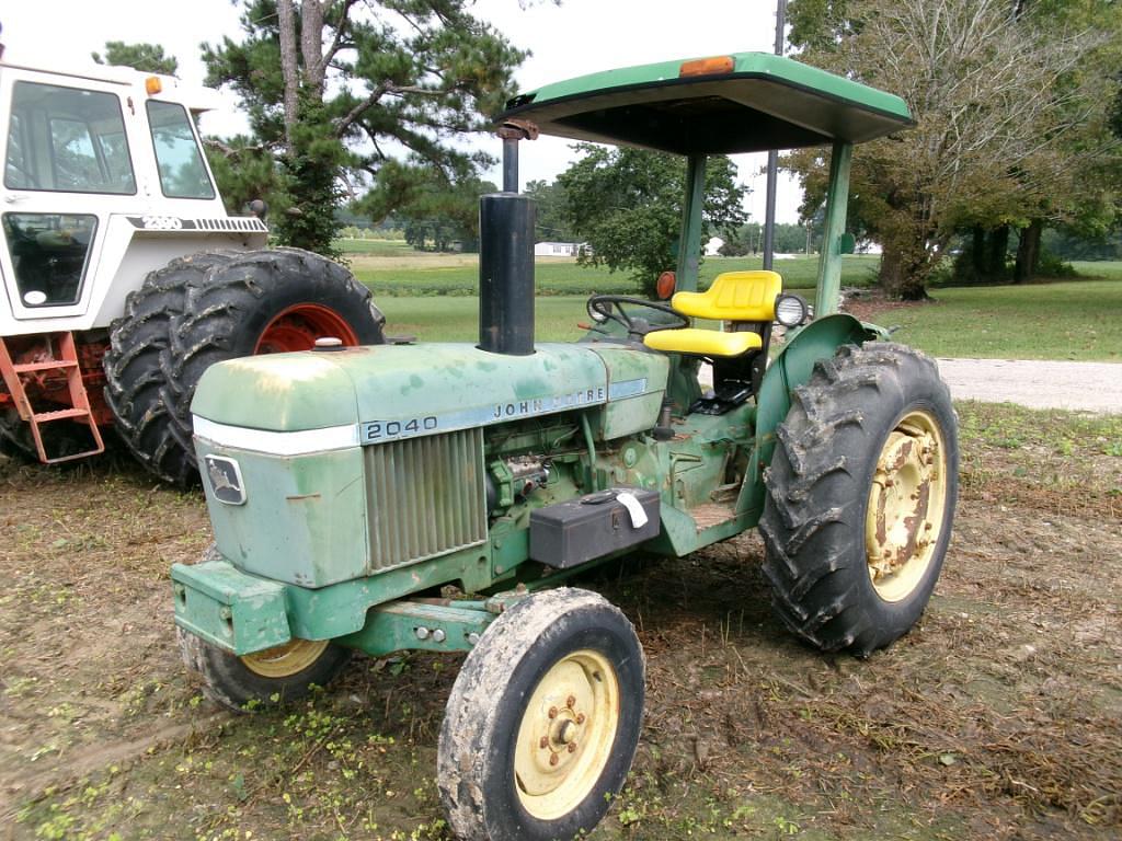 Image of John Deere 2040 Primary image