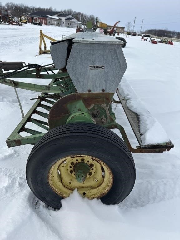 Image of John Deere 207B equipment image 2