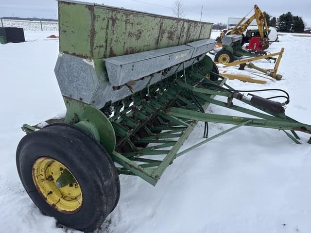 Image of John Deere 207B equipment image 1