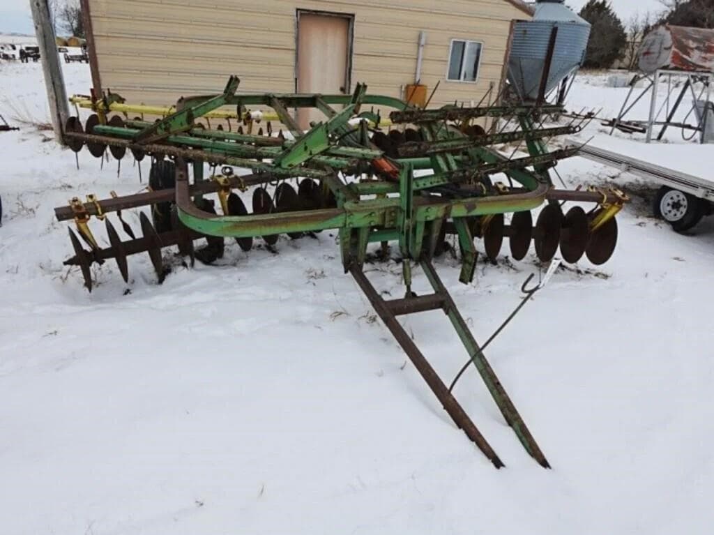 Image of John Deere 210 Primary image