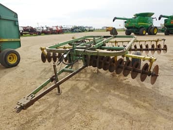 Main image John Deere 210