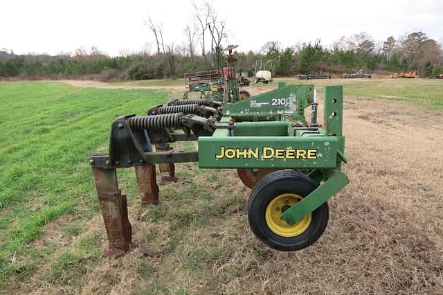 Image of John Deere 2100 equipment image 3