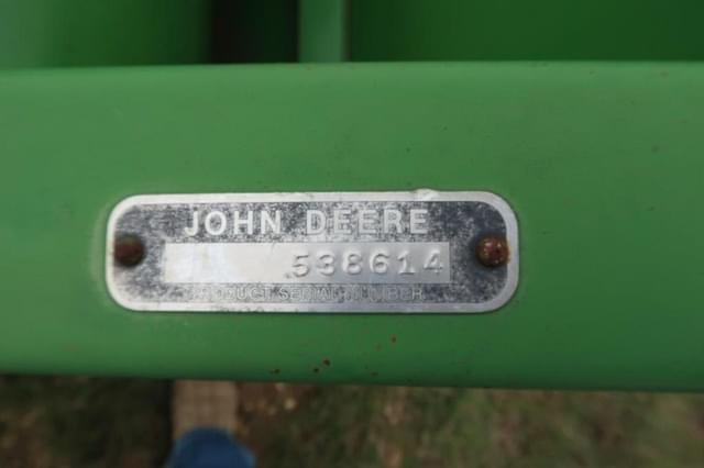 Image of John Deere 212 equipment image 3