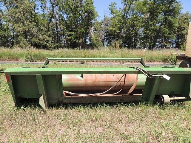 Image of John Deere 212 equipment image 2