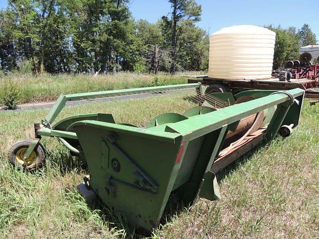 Image of John Deere 212 equipment image 1