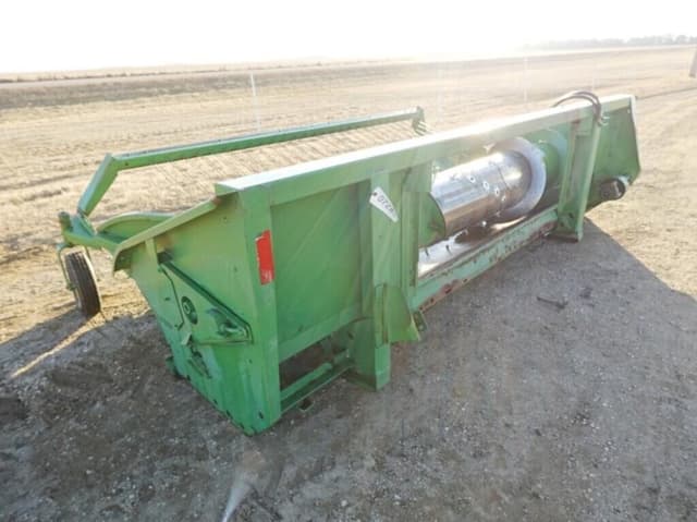 Image of John Deere 212 equipment image 2