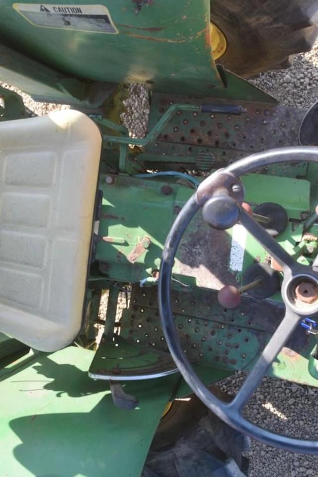 Image of John Deere 2150 equipment image 4