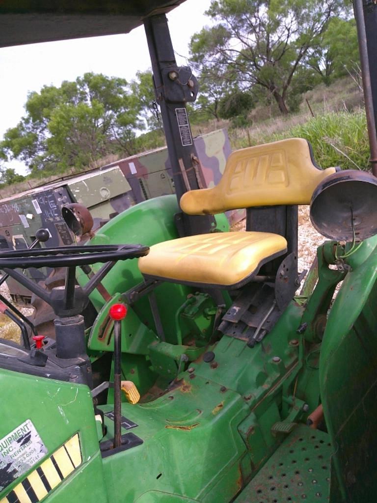 Image of John Deere 2155 Image 1