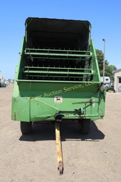 Image of John Deere 216 equipment image 1