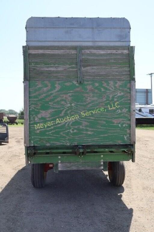 Image of John Deere 216 equipment image 3