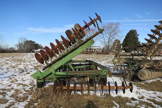 Image of John Deere 220 equipment image 2