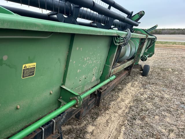 Image of John Deere 220 equipment image 3