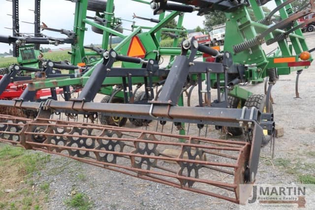 Image of John Deere 2210 equipment image 2