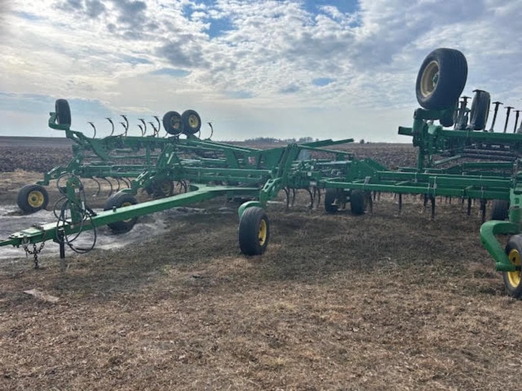 Image of John Deere 2210 Image 1