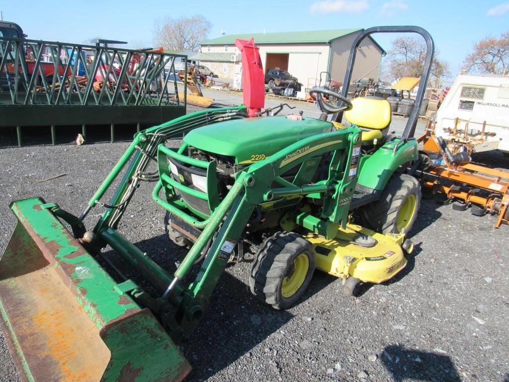 Main image John Deere 2210