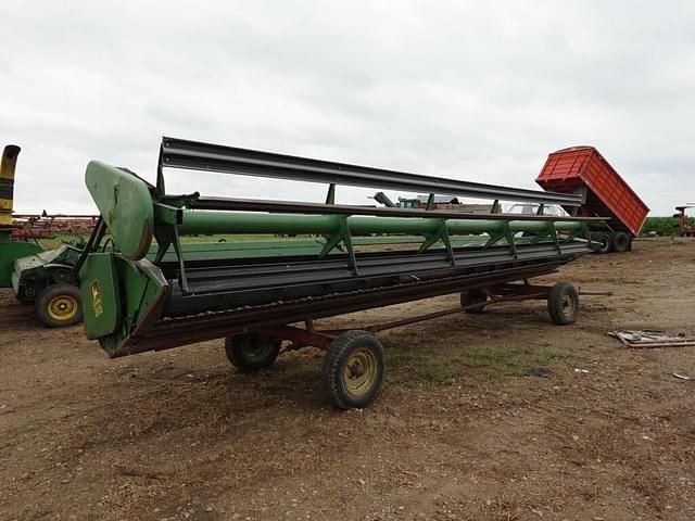 Image of John Deere 224 equipment image 1