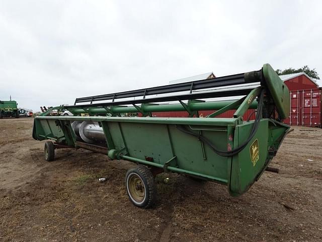 Image of John Deere 224 equipment image 2