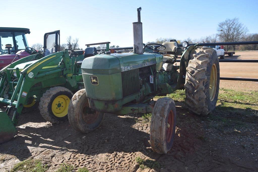 Image of John Deere 2240 Primary image