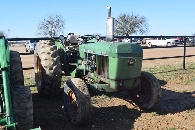 Image of John Deere 2240 equipment image 1