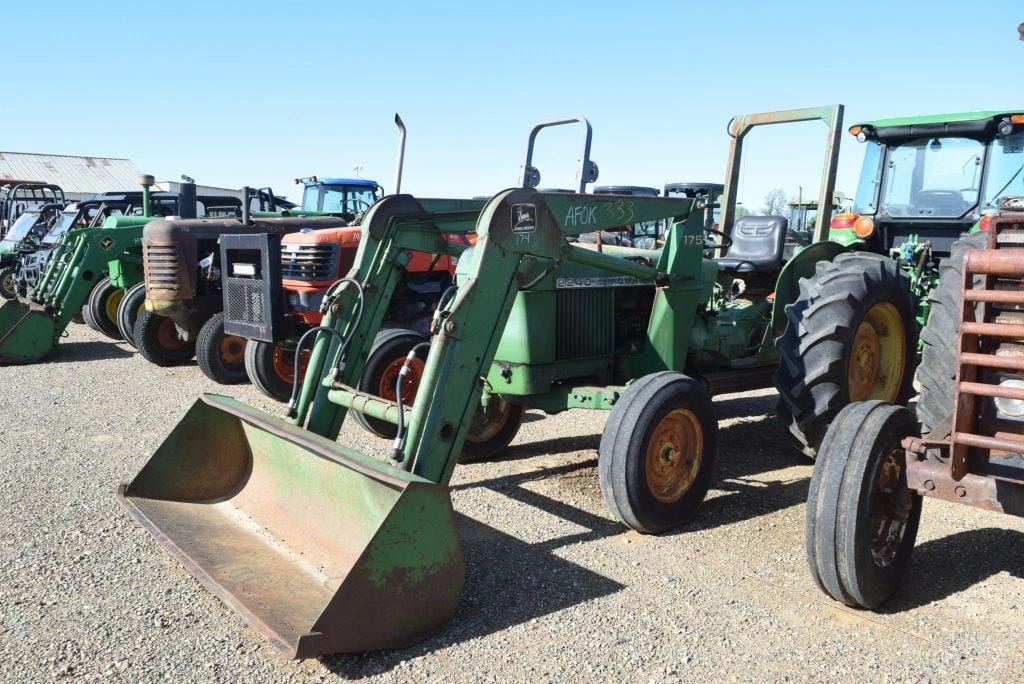 Main image John Deere 2240