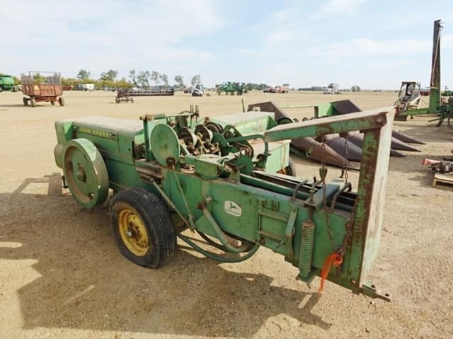 Image of John Deere 224T equipment image 3