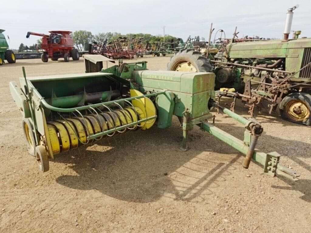 Image of John Deere 224T Primary image