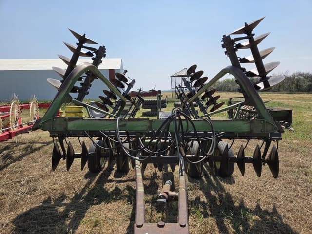 Image of John Deere 230 equipment image 2