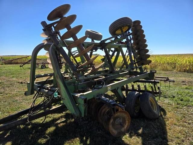 Image of John Deere 230 equipment image 2