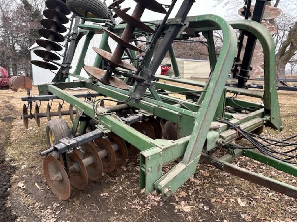 Image of John Deere 230 Image 1