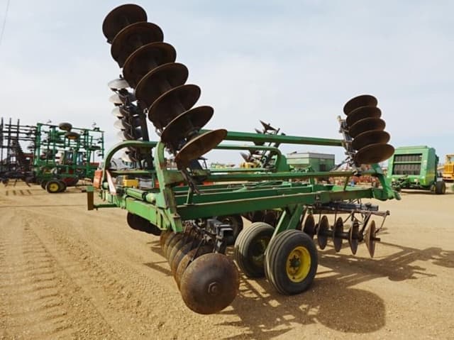 Image of John Deere 230 equipment image 2