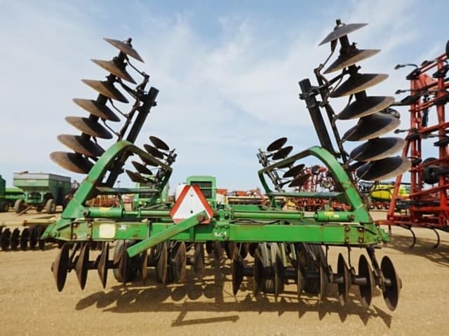 Image of John Deere 230 equipment image 3