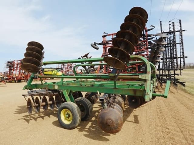 Image of John Deere 230 equipment image 4