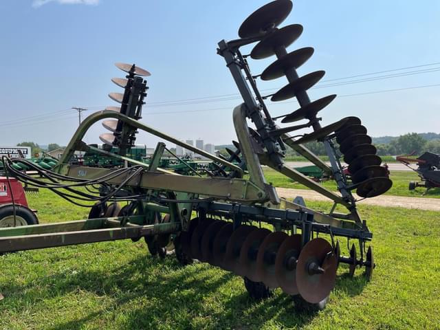 Image of John Deere 230 equipment image 2