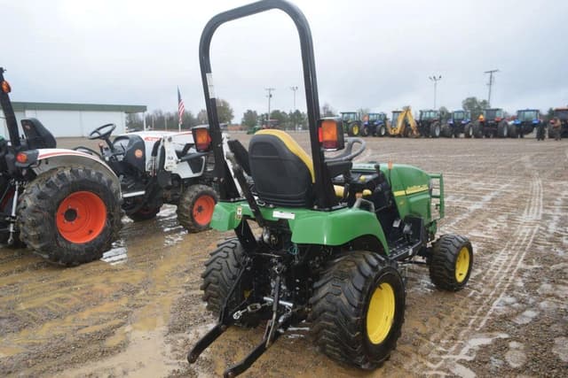 Image of John Deere 2305 equipment image 2