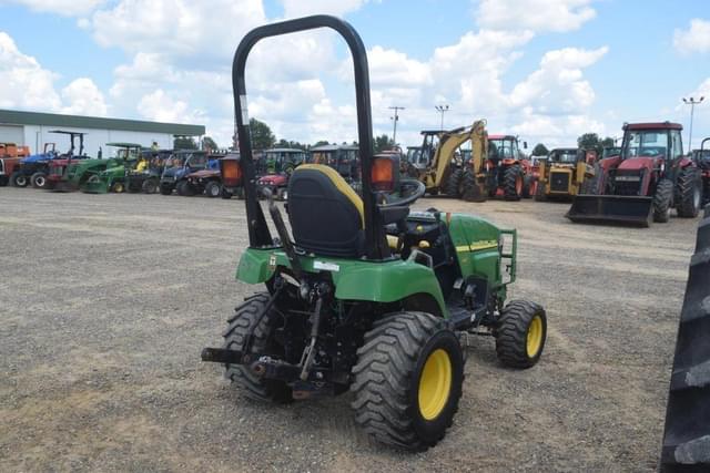 Image of John Deere 2305 equipment image 2