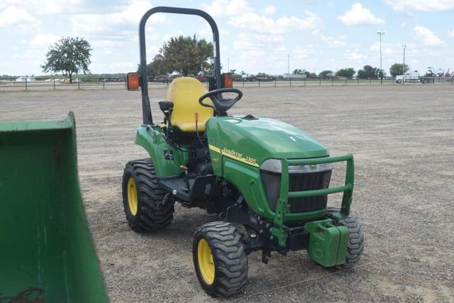 Image of John Deere 2305 equipment image 3