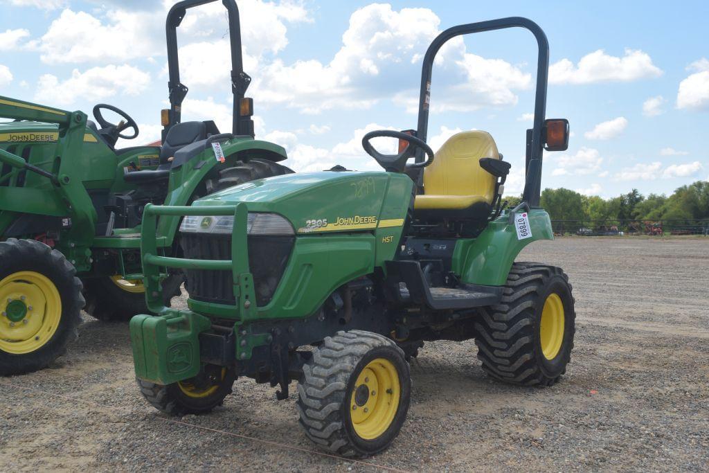 Image of John Deere 2305 Primary image