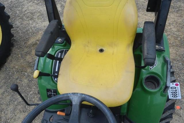 Image of John Deere 2305 equipment image 4