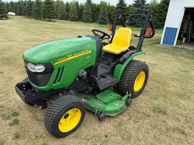 John Deere 2320 Equipment Image0