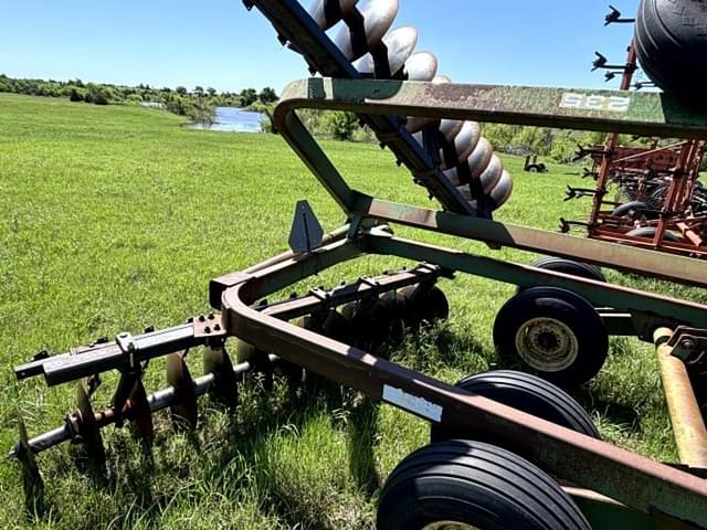 Image of John Deere 235 equipment image 4