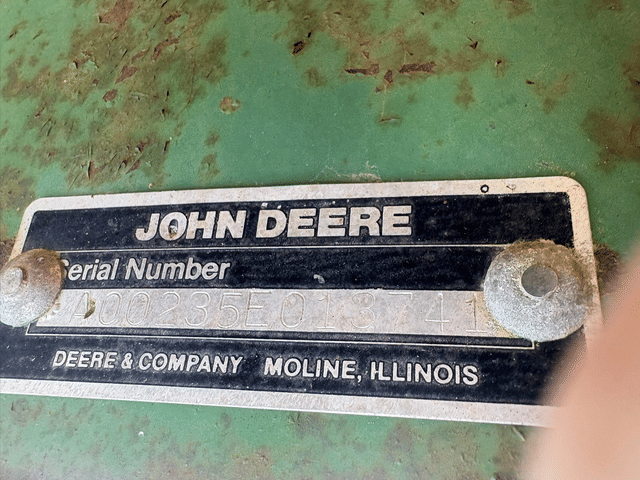 Image of John Deere 235 equipment image 1